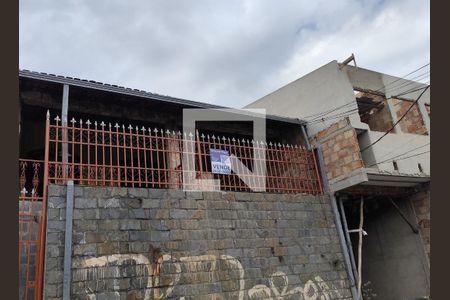 Casa à venda com 300m², 3 quartos e 2 vagasFachada