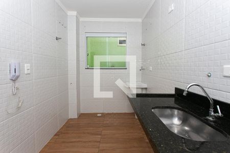 Cozinha de apartamento para alugar com 1 quarto, 30m² em Vila Antonina, São Paulo