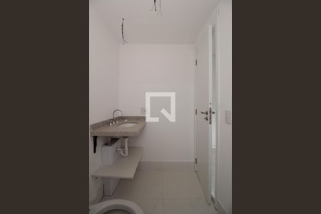 Apartamento à venda com 64m², 2 quartos e 1 vaga Apartamento à venda com 64m², 2 quartos e 1 vagaBanheiro da Suíte