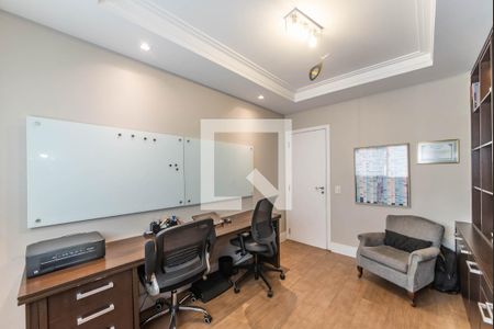 Casa à venda com 300m², 5 quartos e 4 vagasEscritório