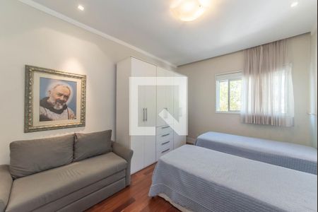 Casa à venda com 300m², 5 quartos e 4 vagasSuíte 2
