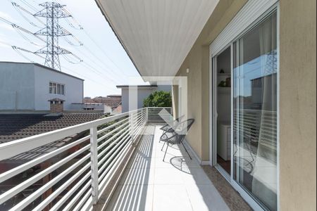 Casa à venda com 300m², 5 quartos e 4 vagasVaranda do Quarto 1 e Quarto 2