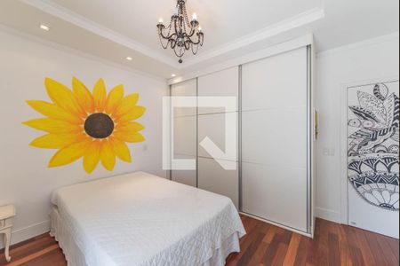 Casa à venda com 300m², 5 quartos e 4 vagasQuarto 2