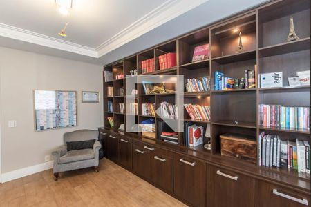 Casa à venda com 300m², 5 quartos e 4 vagasEscritório