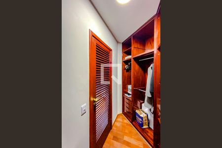 Apartamento à venda com 227m², 3 quartos e 3 vagasQuarto 4 - Suíte