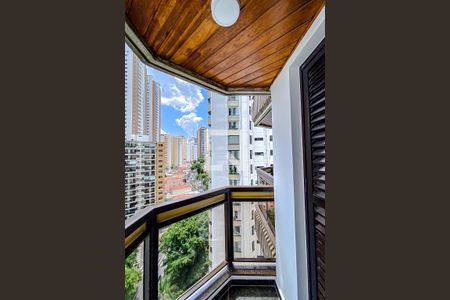 Apartamento à venda com 227m², 3 quartos e 3 vagasVaranda da Quarto 1