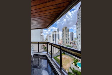 Apartamento à venda com 227m², 3 quartos e 3 vagasVaranda da Sala