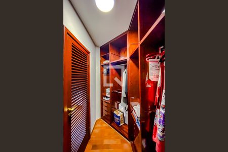 Apartamento à venda com 227m², 3 quartos e 3 vagasQuarto 4 - Suíte