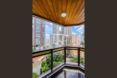 Apartamento à venda com 227m², 3 quartos e 3 vagasVaranda do Quarto 2