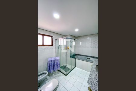 Apartamento à venda com 227m², 3 quartos e 3 vagasBanheiro da Suíte 