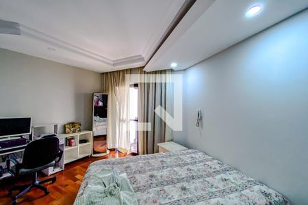 Apartamento à venda com 227m², 3 quartos e 3 vagasQuarto 4 - Suíte