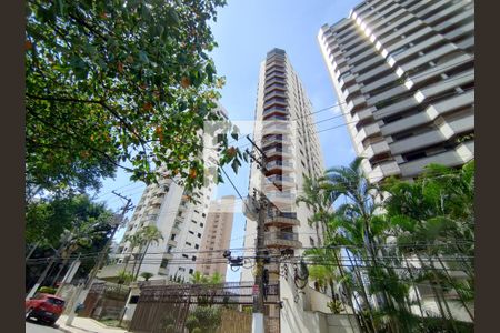 Apartamento à venda com 226m², 4 quartos e 3 vagas Apartamento à venda com 226m², 4 quartos e 3 vagasFachada do bloco