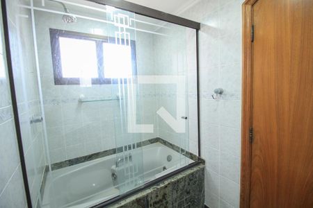 Apartamento à venda com 226m², 4 quartos e 3 vagas Apartamento à venda com 226m², 4 quartos e 3 vagasBanheiro/Suíte 3