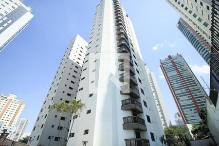 Apartamento à venda com 226m², 4 quartos e 3 vagas Apartamento à venda com 226m², 4 quartos e 3 vagasFachada do bloco