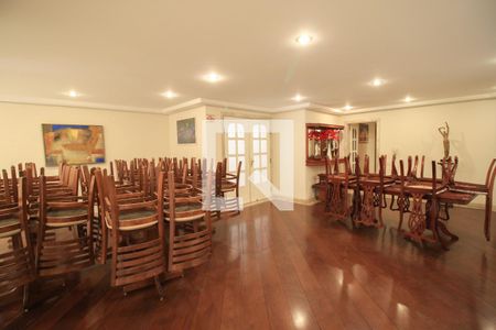 Apartamento à venda com 226m², 4 quartos e 3 vagas Apartamento à venda com 226m², 4 quartos e 3 vagasÁrea comum