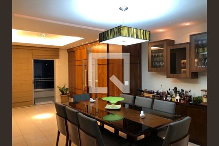 Apartamento à venda com 4 quartos, 165m² em Icaraí, Niterói