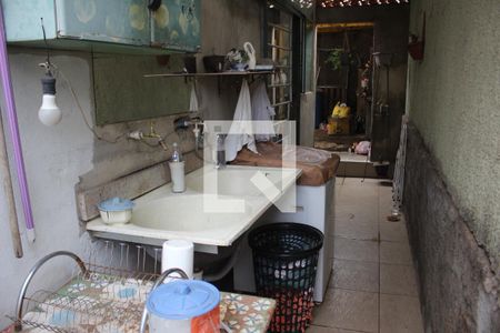 Casa à venda com 386m², 6 quartos e 4 vagasCasa 2 Area de Serviço