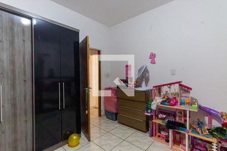 Casa à venda com 317m², 5 quartos e 4 vagasQuarto 2