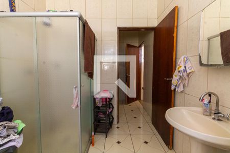 Casa à venda com 317m², 5 quartos e 4 vagasBanheiro 1