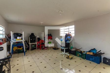 Casa à venda com 317m², 5 quartos e 4 vagasSalão de Festas