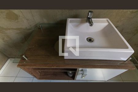 Casa à venda com 317m², 5 quartos e 4 vagasBanheiro 2