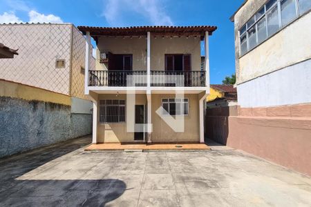 Casa para alugar com 361m², 4 quartos e 7 vagas Casa para alugar com 361m², 4 quartos e 7 vagasQuintal