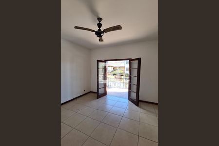 Casa para alugar com 361m², 4 quartos e 7 vagas Casa para alugar com 361m², 4 quartos e 7 vagasQuarto 2