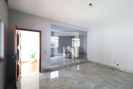 Sala de casa para alugar com 4 quartos, 361m² em Piedade, Rio de Janeiro