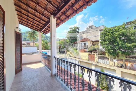 Casa para alugar com 361m², 4 quartos e 7 vagas Casa para alugar com 361m², 4 quartos e 7 vagasvaranda Quarto - Suíte