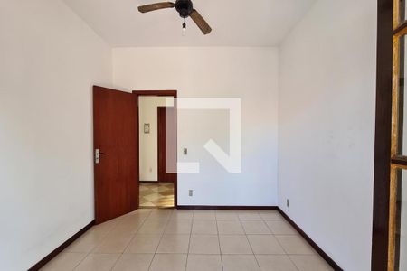 Casa para alugar com 361m², 4 quartos e 7 vagas Casa para alugar com 361m², 4 quartos e 7 vagasQuarto 2