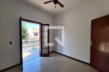 Casa para alugar com 361m², 4 quartos e 7 vagas Casa para alugar com 361m², 4 quartos e 7 vagasQuarto 2