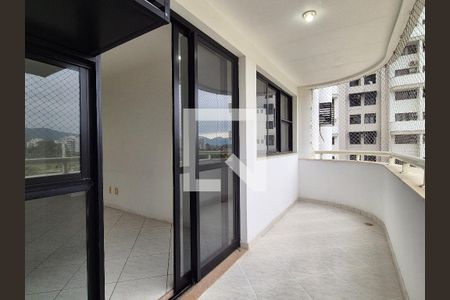 Apartamento para alugar com 65m², 2 quartos e 1 vagaVaranda