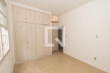 Casa para alugar com 300m², 5 quartos e 3 vagas Casa para alugar com 300m², 5 quartos e 3 vagasQuarto 4