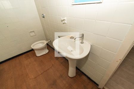 Casa para alugar com 300m², 5 quartos e 3 vagas Casa para alugar com 300m², 5 quartos e 3 vagasBanheiro 2