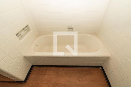 Casa para alugar com 300m², 5 quartos e 3 vagas Casa para alugar com 300m², 5 quartos e 3 vagasBanheiro 2