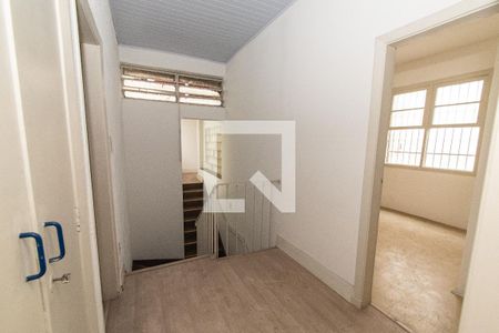 Casa para alugar com 300m², 5 quartos e 3 vagas Casa para alugar com 300m², 5 quartos e 3 vagasHall dos quartos