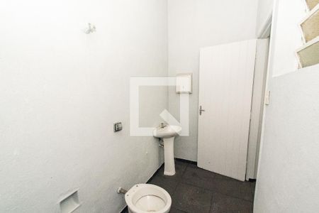 Casa para alugar com 300m², 5 quartos e 3 vagas Casa para alugar com 300m², 5 quartos e 3 vagasBanheiro de serviço