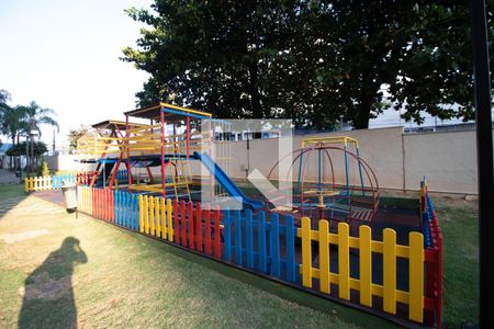 Apartamento para alugar com 70m², 3 quartos e 2 vagasÁrea comum - Playground