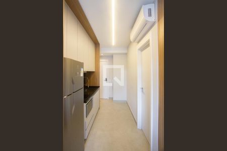 Cozinha de kitnet/studio para alugar com 1 quarto, 25m² em Jardim das Acacias, São Paulo