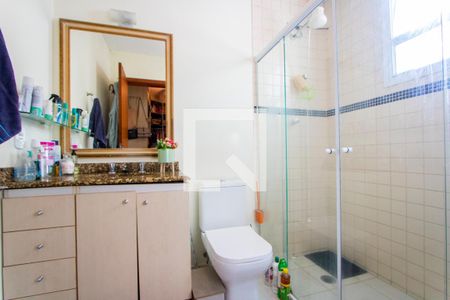 Casa à venda com 133m², 3 quartos e 2 vagasBanheiro do quarto 1