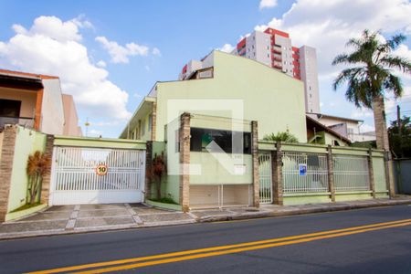 Casa à venda com 133m², 3 quartos e 2 vagasFachada do condomínio