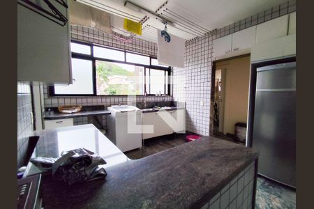 Apartamento à venda com 300m², 4 quartos e 3 vagasCozinha 