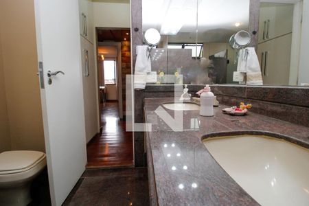 Apartamento à venda com 300m², 4 quartos e 3 vagasBanheiro