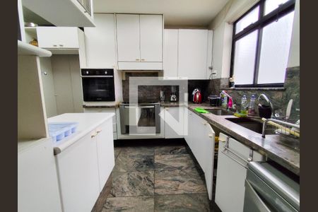 Apartamento à venda com 300m², 4 quartos e 3 vagasCozinha 