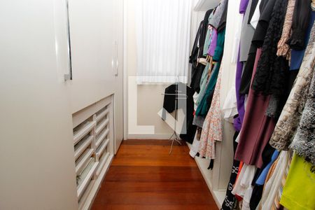 Apartamento à venda com 300m², 4 quartos e 3 vagasCozinha 