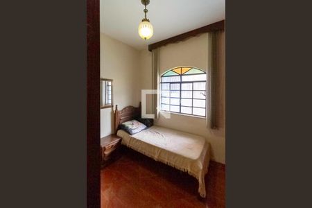 Casa à venda com 402m², 4 quartos e 5 vagasQuarto 2