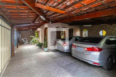 Casa à venda com 402m², 4 quartos e 5 vagasEntrada