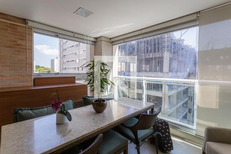 Varanda de apartamento à venda com 2 quartos, 112m² em Vila Olímpia, São Paulo
