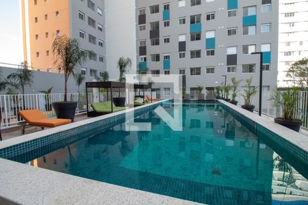 Apartamento para alugar com 34m², 2 quartos e sem vaga Apartamento para alugar com 34m², 2 quartos e sem vagaÁrea comum - Piscina