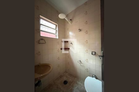 Casa para alugar com 84m², 3 quartos e 2 vagas Casa para alugar com 84m², 3 quartos e 2 vagasBanheiro 2